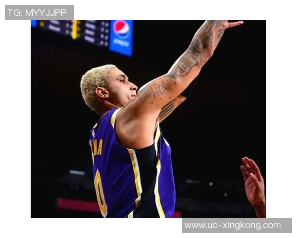 库兹马进攻表现不佳12投仅4中三分球命中率低迷仅得10分5篮板2助攻